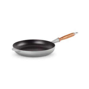 Frying pan with wooden handle Le Creuset