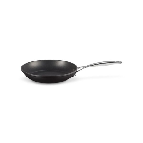 Toughened non-stick shallow frying pan Le Creuset