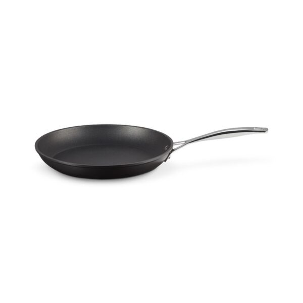 Toughened non-stick shallow frying pan Le Creuset