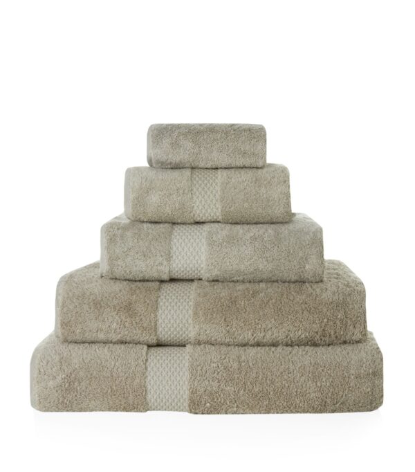 Etoile Pierre bath sheet 92 x 160 cm Yves Delorme